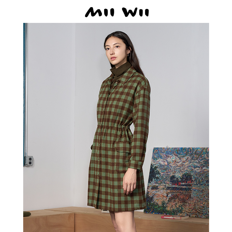 MIIWII/末·未咖绿格绒连衣裙
