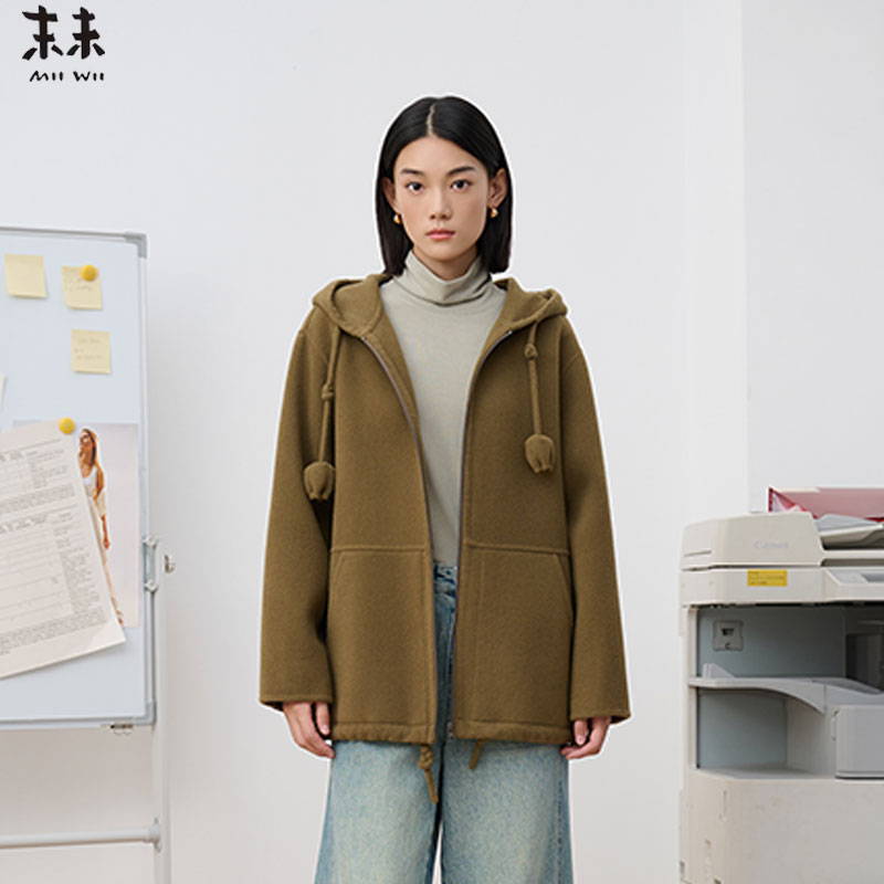 MIIWII末未25冬芥绿色绵羊毛双面呢百搭休闲连帽款大衣女D254215