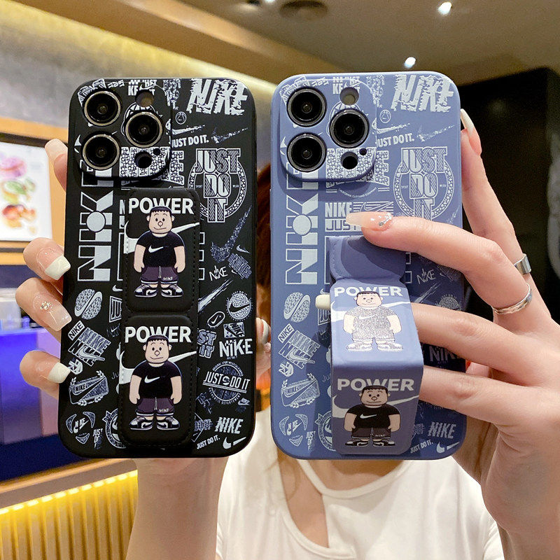 适用于iPhone17手机壳16ProMax/15Plus潮牌胖虎男款iPhone14Pro磁吸支架13/12mini折叠11/XS/XR/8腕带保护套