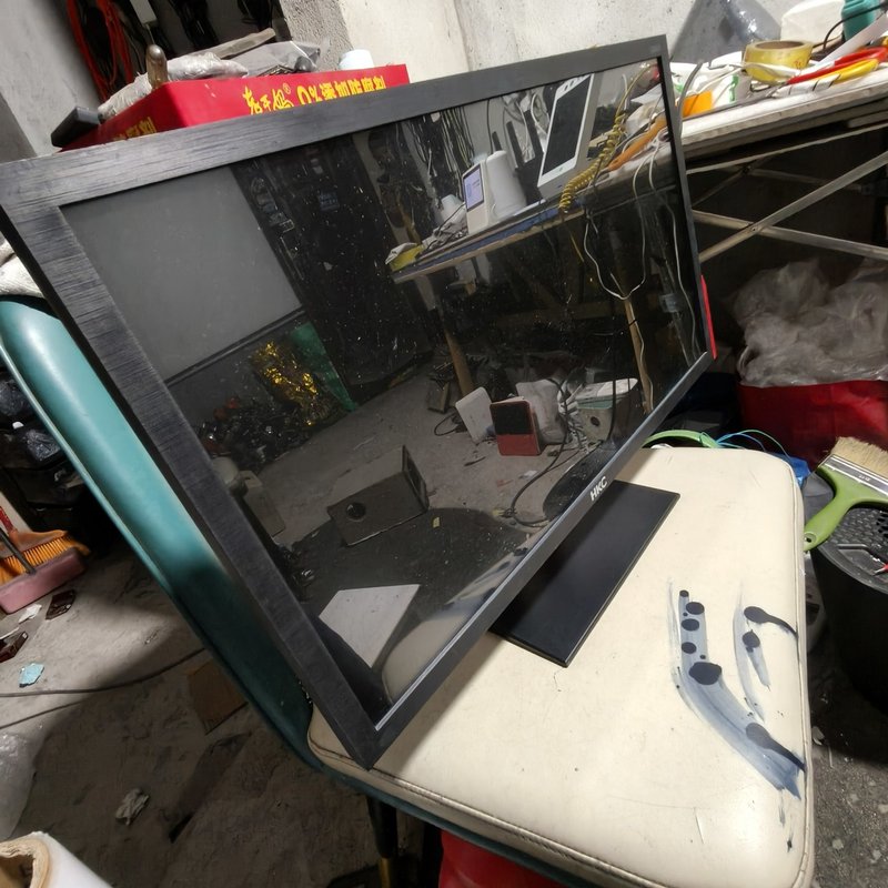 议价HKC 24寸显示器，型号G2433，成色如图，，屏可维修图片