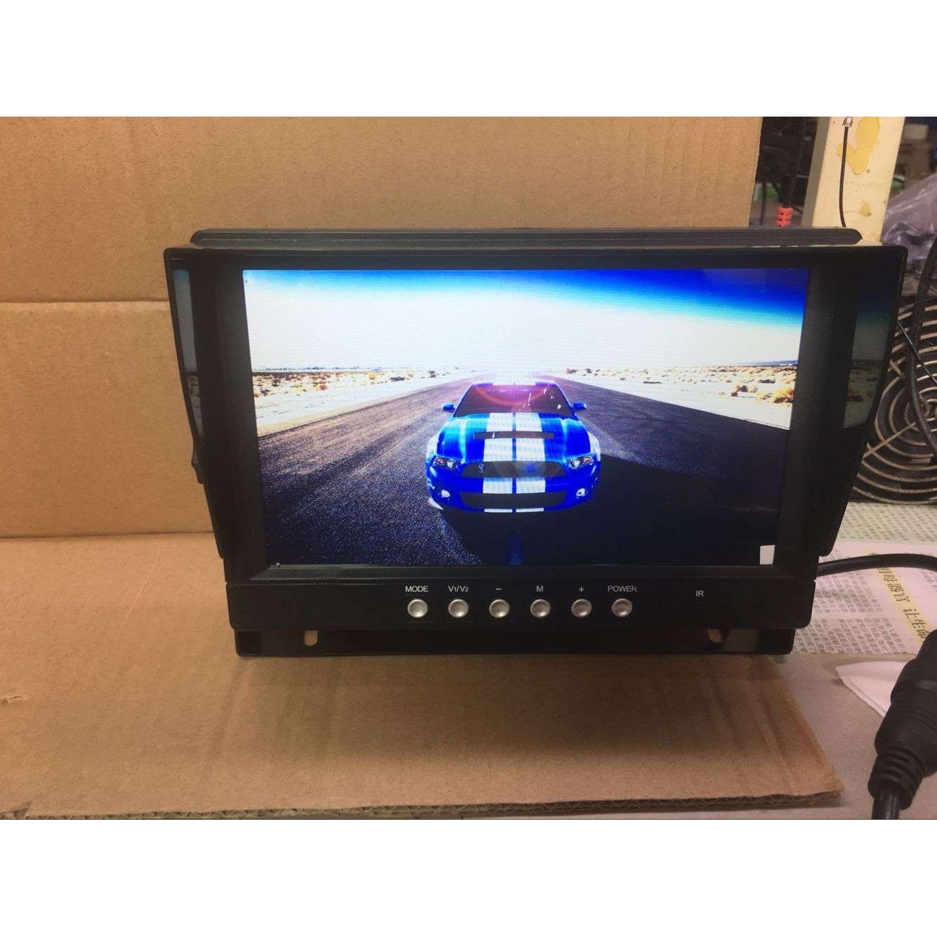 车载9寸遮阳4分割显示屏 高清宽电压12-24V4路视频监控显显示器