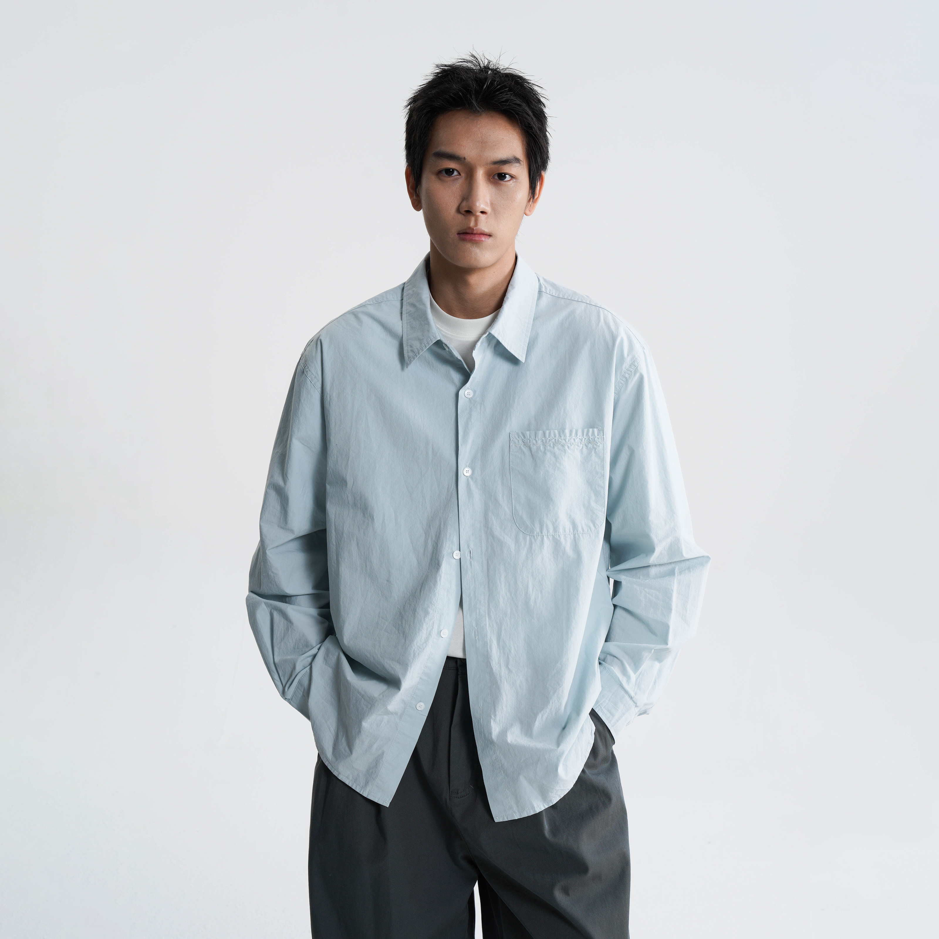 AWT 26SS 〔优质长绒棉〕简约百搭口袋装饰尖领宽松长袖衬衫