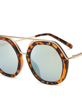 韩版2025新款蛤蟆镜偏光金属镀膜方框太阳眼镜炫目色彩墨镜男女士