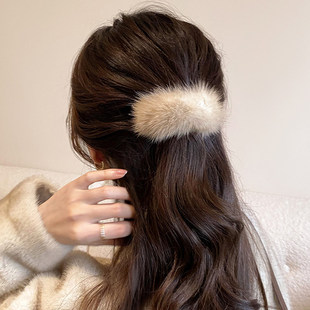 秋冬水貂毛绒发夹女2026冬季新款后脑勺盘发夹子半扎发一字抓夹