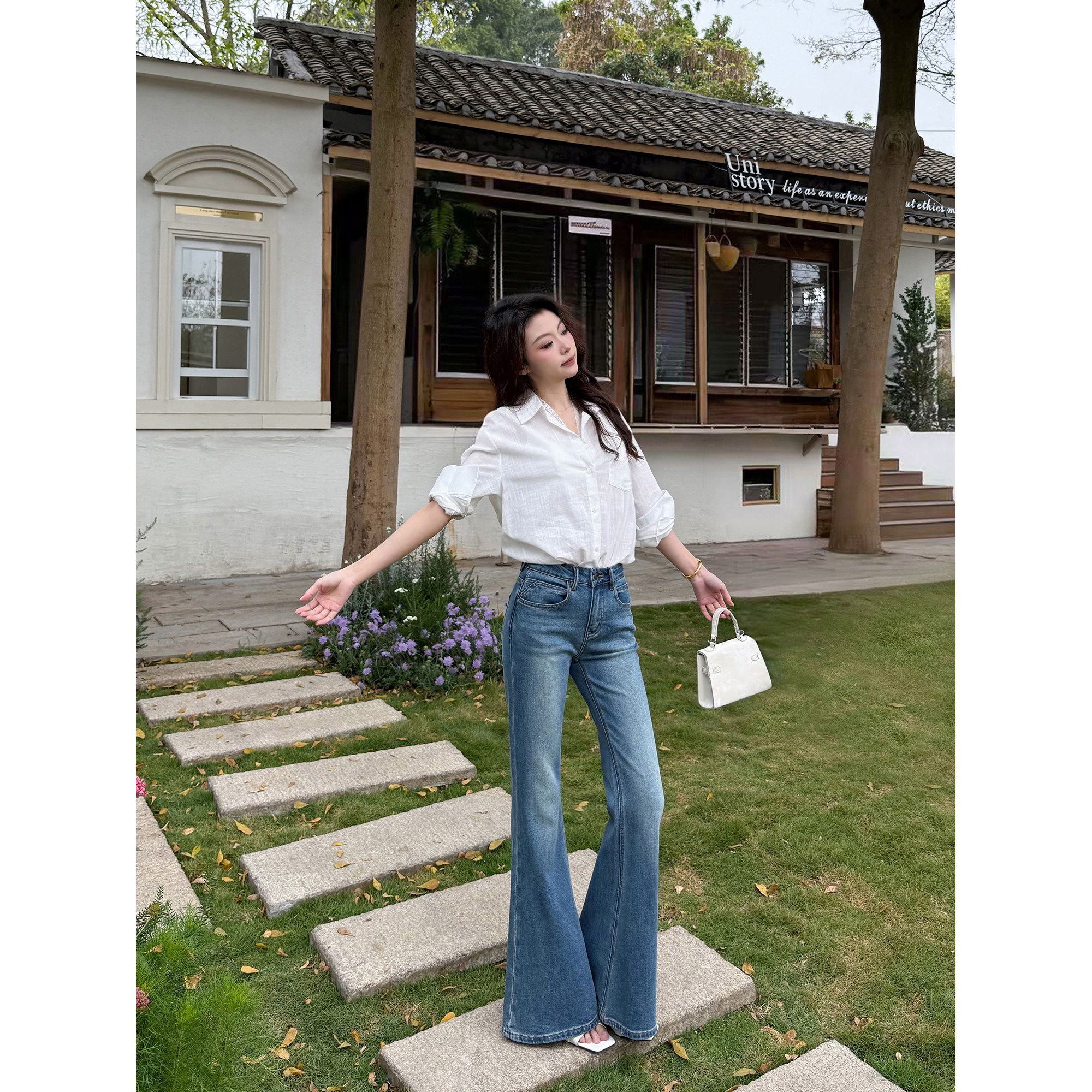 王家有鱼早春2026新款复古蓝中高腰不贴腿微喇牛仔裤时尚百搭裤子