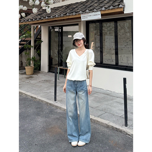 王家有鱼2026年早春新款复古蓝刺绣显瘦百搭阔腿牛仔裤女时尚裤子