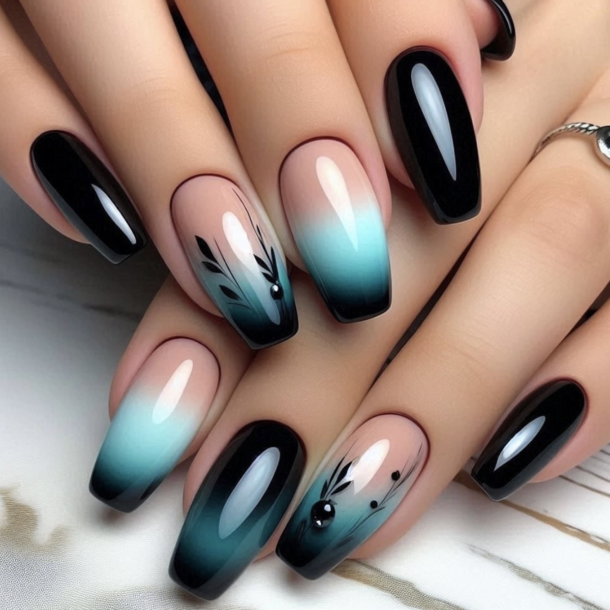 穿戴甲短T形黑色渐变绿色花卉镶钻可拆卸假指甲美甲甲片nails