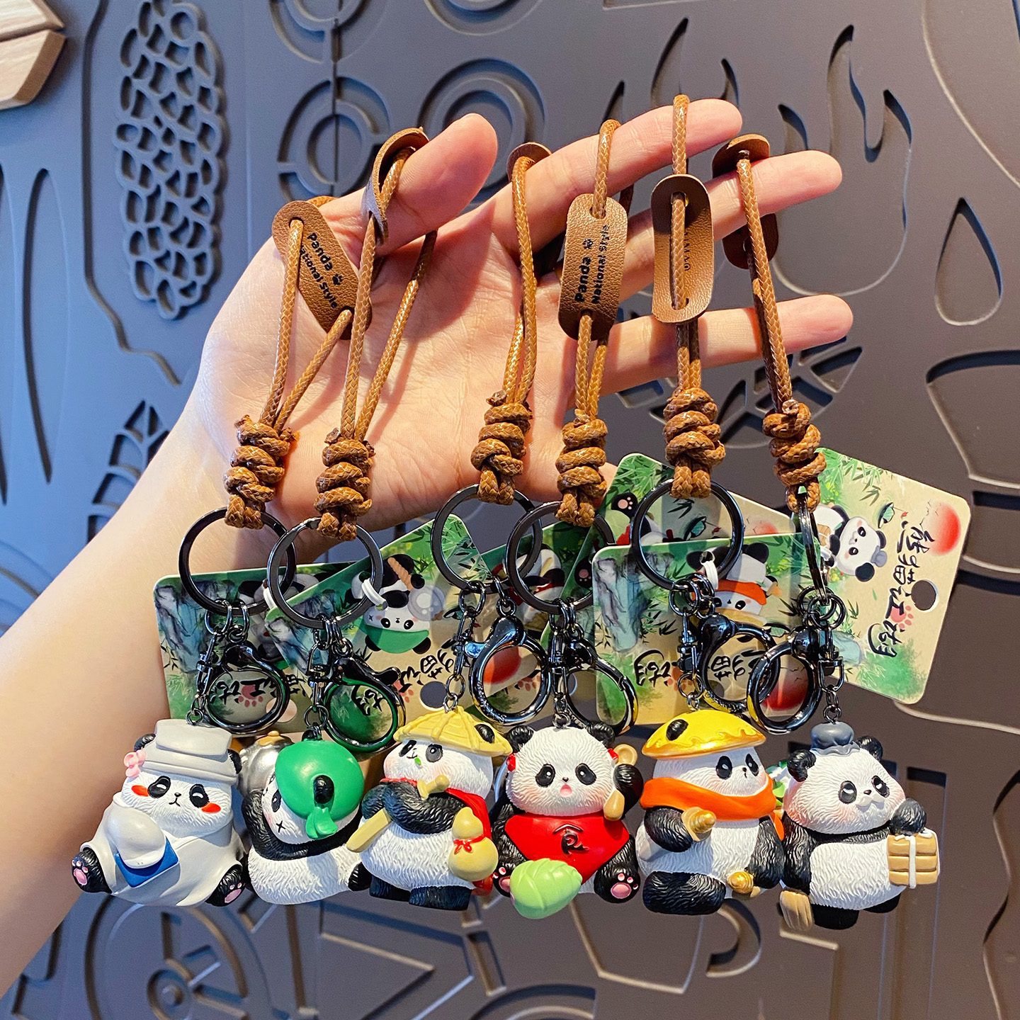 国潮古风创意卡通熊猫公仔钥匙扣成都熊猫小礼品情侣学生背包挂件