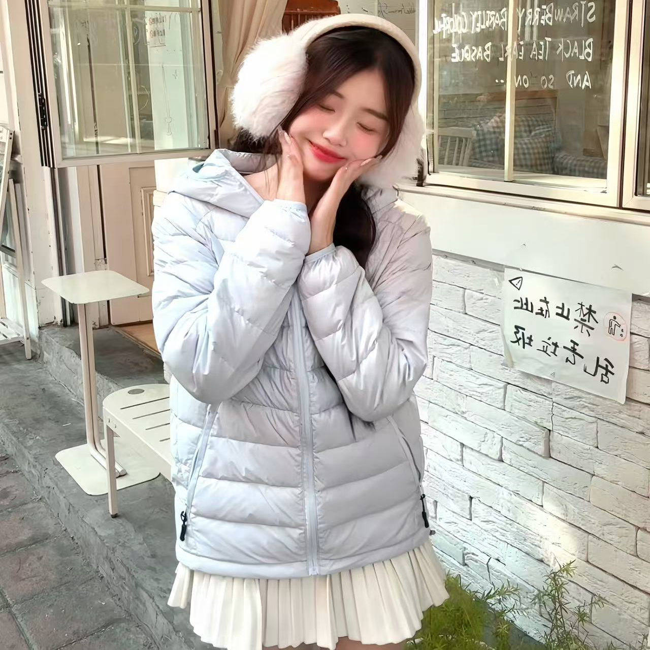 2025秋冬款排骨羽绒服女轻薄白鸭绒连帽休闲小个子时尚潮流外套女