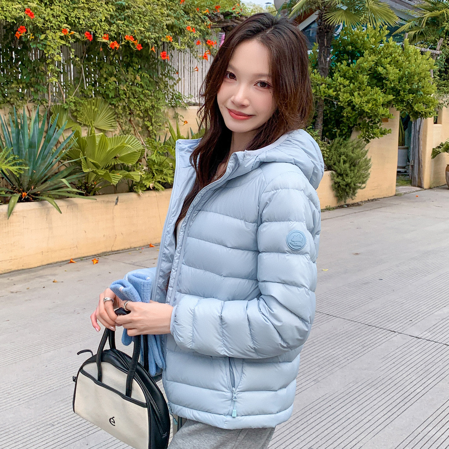 2026新款羽绒服女秋冬轻薄排骨羽绒服90白鸭绒连帽时尚保暖外套女