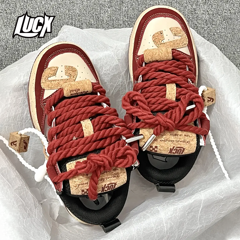 Lucx鞋子2025秋季爆款酒红情侣款板鞋厚底增高休闲鞋时尚百搭女鞋