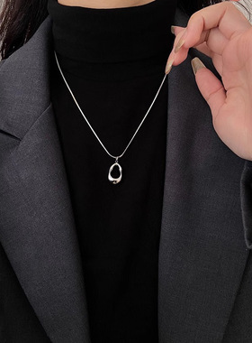银色水滴吊坠项链女长款轻奢小众钛钢不掉色轻奢毛衣链高级感配饰