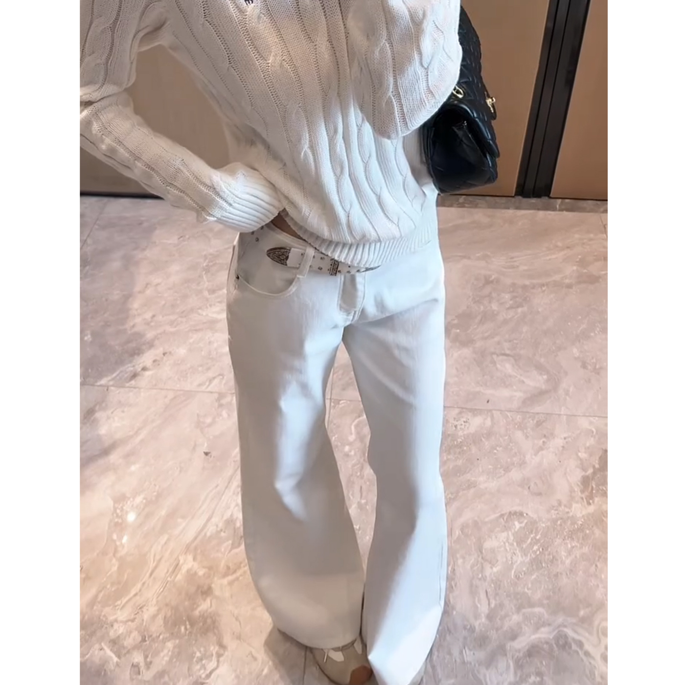 白色韩系高腰阔腿牛仔裤女