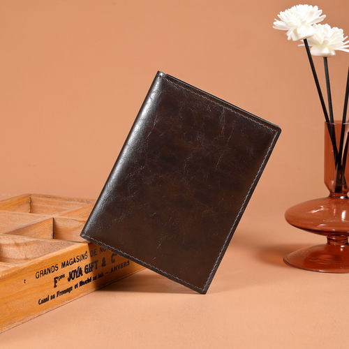 植鞣牛皮复古卡包褶皱短款真皮超薄迷你多卡位证件套两折便携卡夹