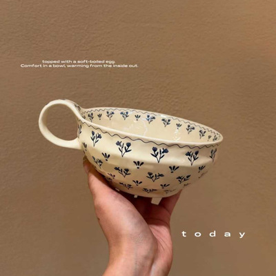 Small flowers, broken flowers, Japanese style yogurt cup, big belly cup, Lamian Noodles bowl, soup bowl, hand holding c