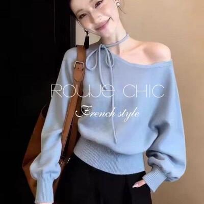 法国rouje chic秋季法式温柔慵懒风蓝色斜肩系带修身针织衫上衣女