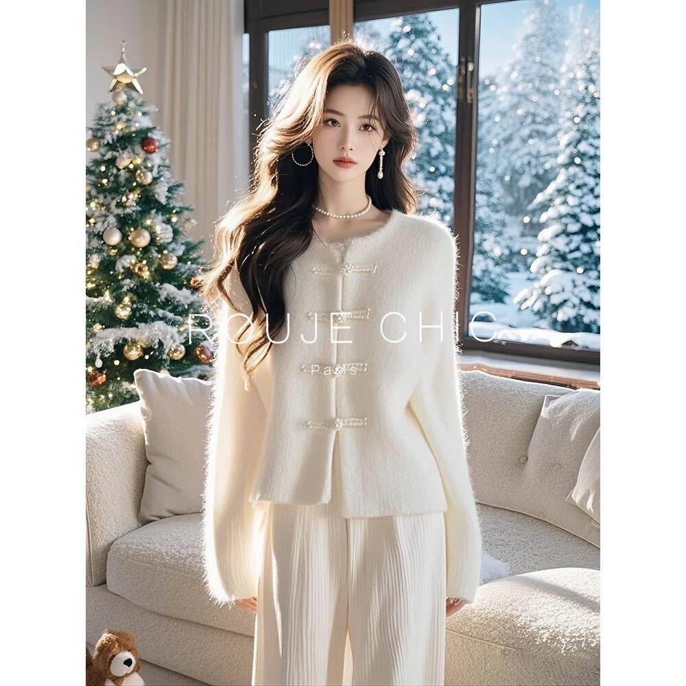 ROUJE CHIC法式新中式国风温柔白色对襟盘扣软糯针织衫毛衣女早春