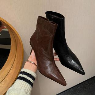 高跟短靴女士尖头洋气细跟通勤设计款 Craes 新款 职场女神 Kally