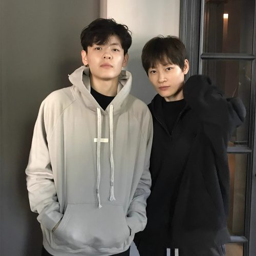 Y2NG水洗毛边贴布绣灰色卫衣重磅宽松连帽套头上衣