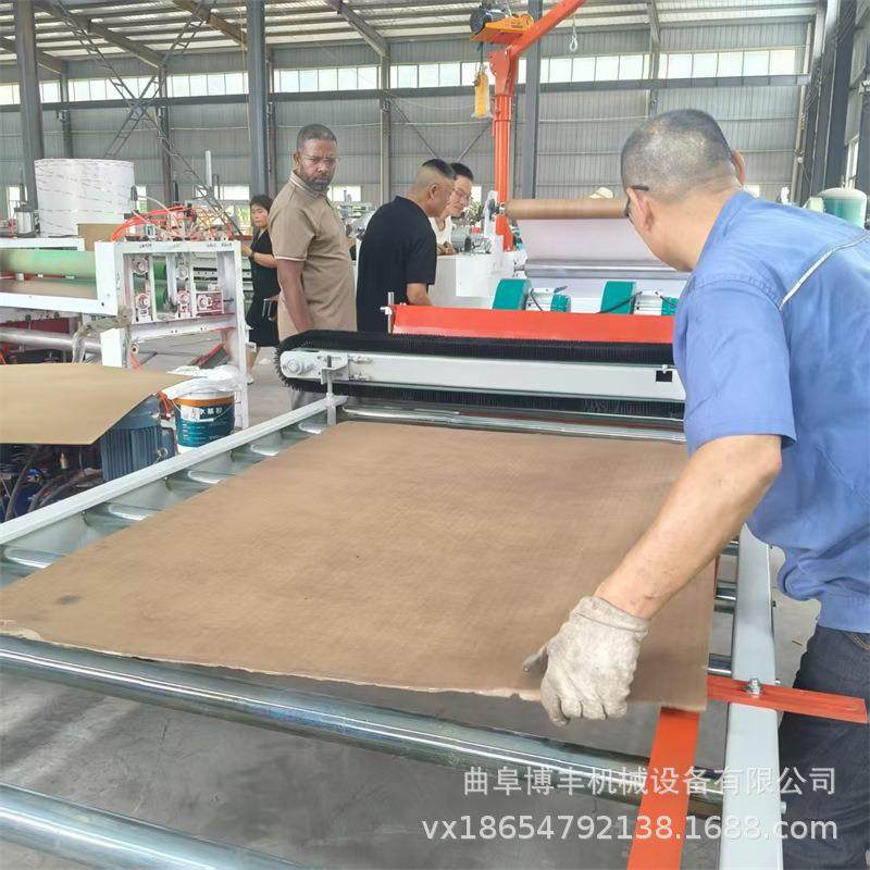 家具板材贴面机 密度板三合板白乳胶贴纸机 木纹纸pvc冷胶平贴机,五金/工具,机床,淘宝优惠券,粉丝福利购,淘宝优惠卷