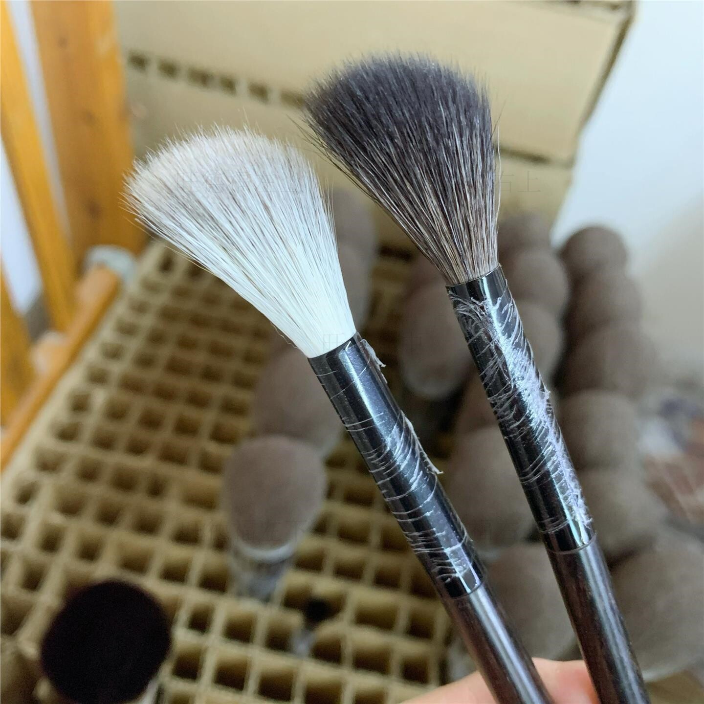 毛房刷坡面斜坡腮红刷便携点彩刷坡型化妆师专用斜角扫把小巧刷子