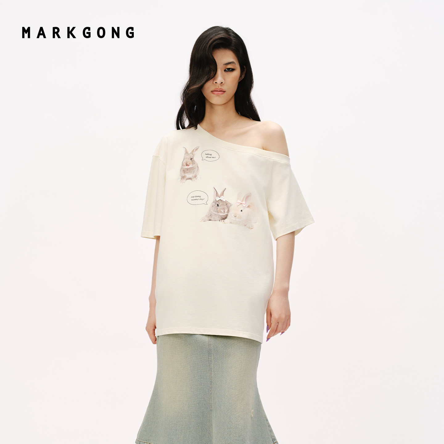 MARKGONG印花斜肩短袖T恤