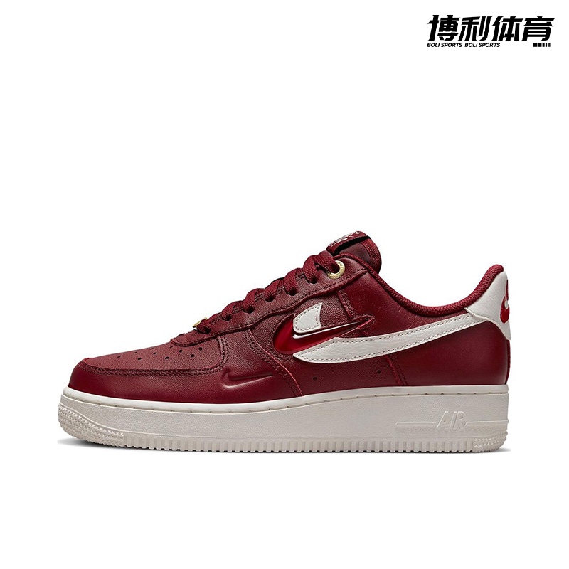 NikeAirForce1板鞋