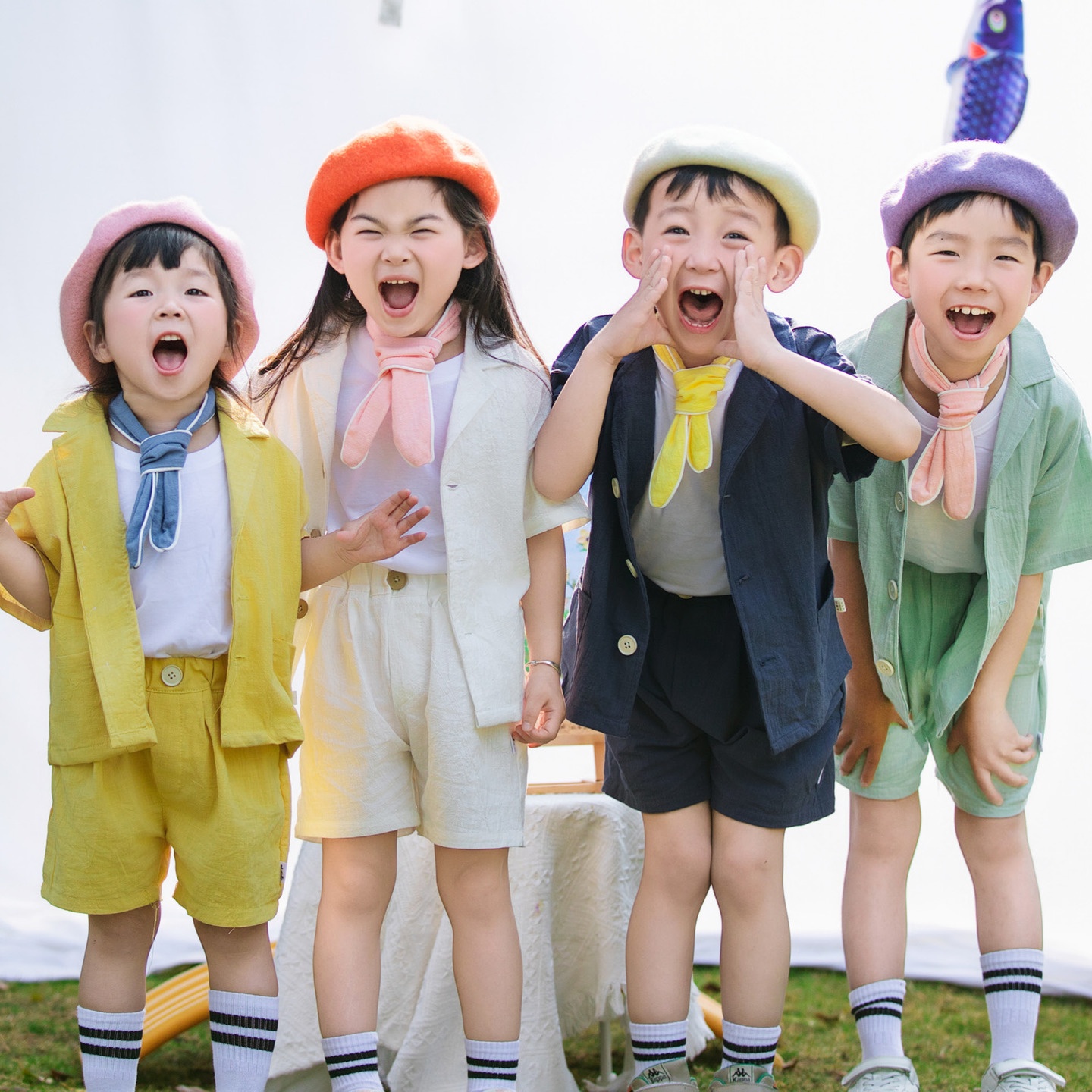 儿童露营风套装演出服夏季多彩色短袖幼儿园毕业班服亲子摄影