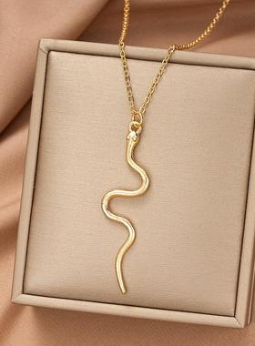 Snake pendant necklace women跨境简约百搭玫瑰金蛇形吊坠项炼女