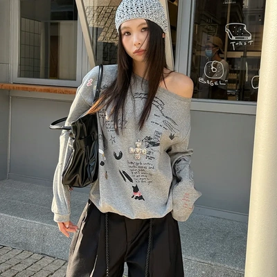 MMFISH时髦街头休闲涂鸦印花斜肩卫衣美式宽松露肩长袖T恤25T402