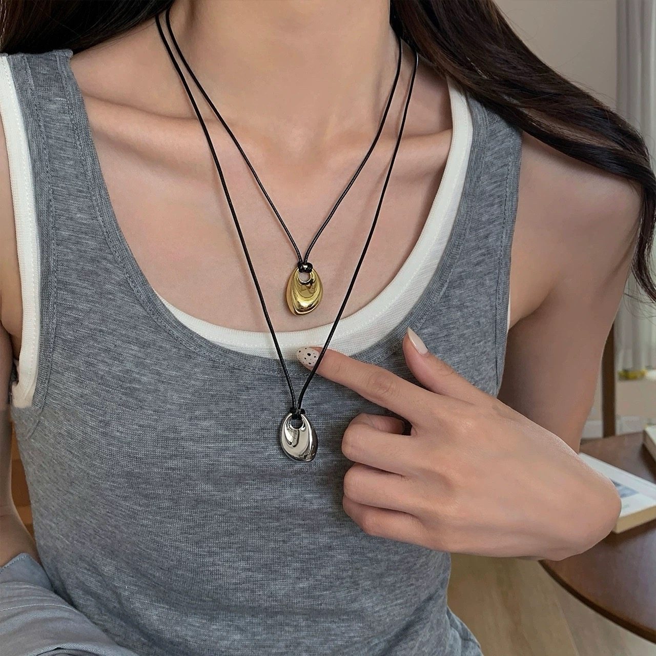 黑绳长款豆子项链女轻奢小众高级感皮绳锁骨链2025新款配饰毛衣链,饰品/流行首饰/时尚饰品新,项链,淘宝优惠券,粉丝福利购,淘宝优惠卷