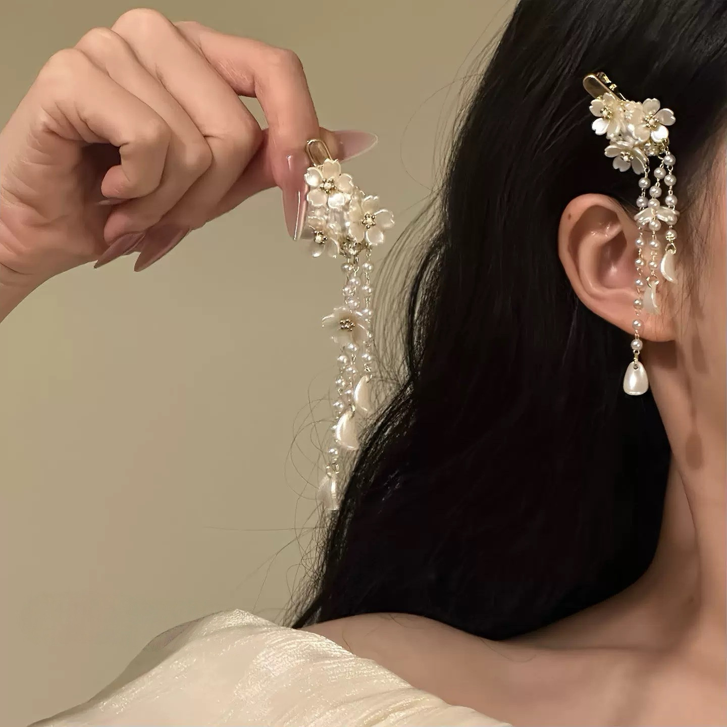 月白樱落~春季新款饰品超仙气质白色樱花发夹长款流苏鸭嘴夹发卡