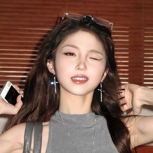 超显脸小欧美ins风微镶十字架吊坠耳钉女小众时尚气质耳坠耳饰品