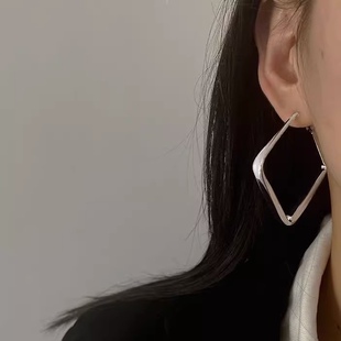 欧美简约个性风气质方形耳环女ins冷淡风轻奢小众高级感耳钉夸张