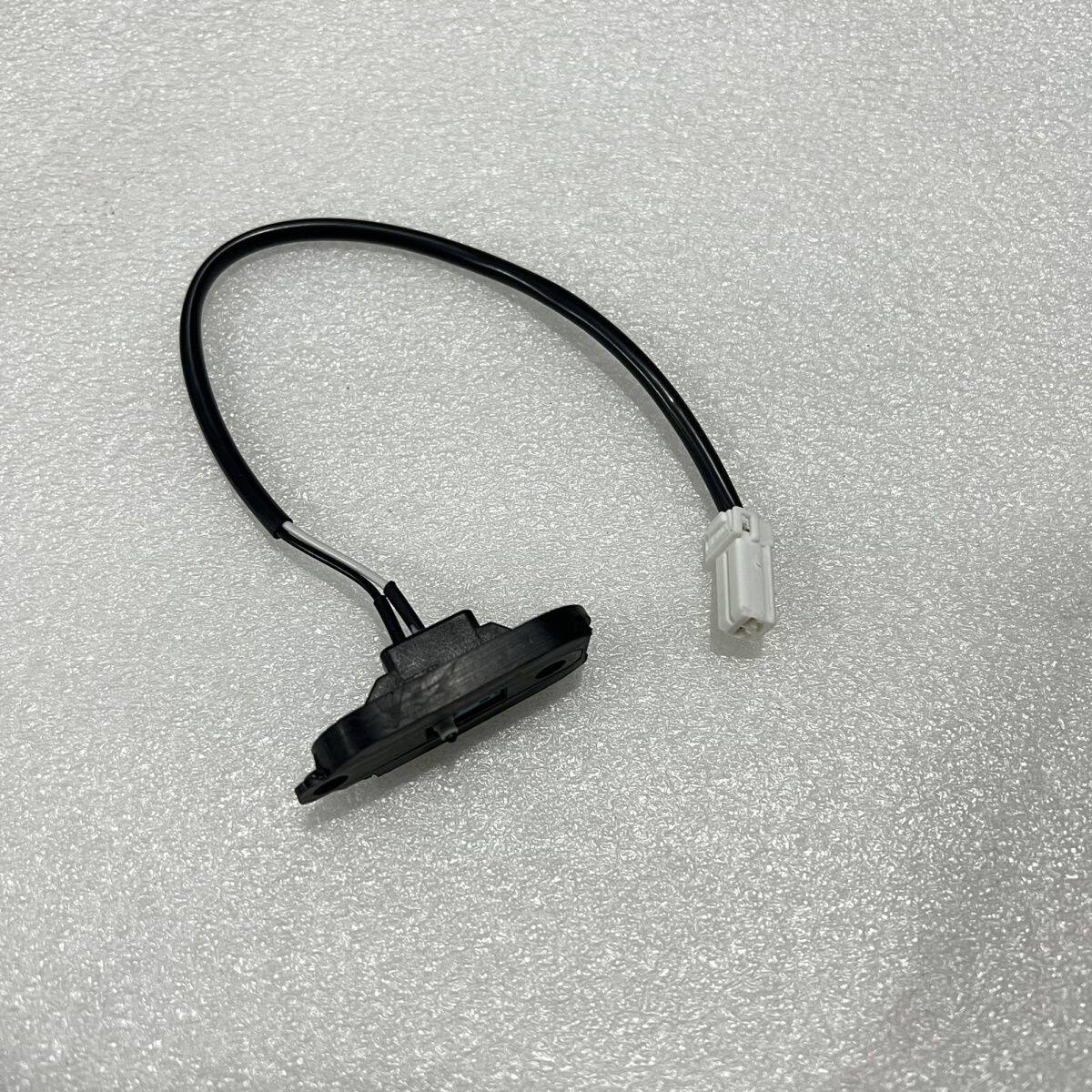 名爵锐腾GS后备箱开关