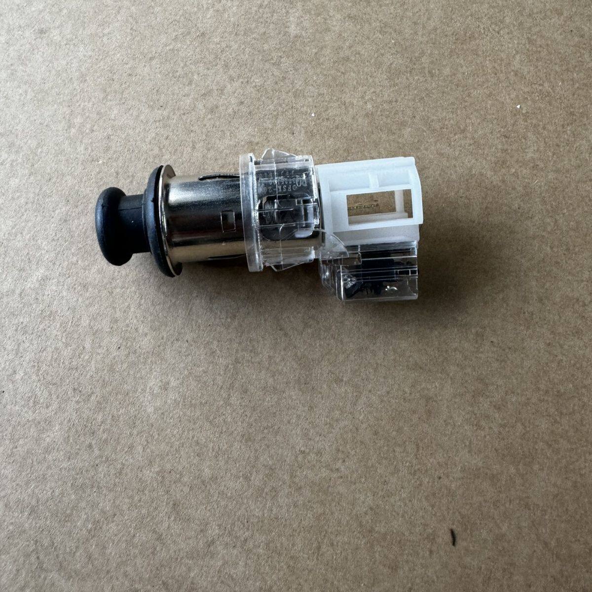 斯威X7点烟器总成车载