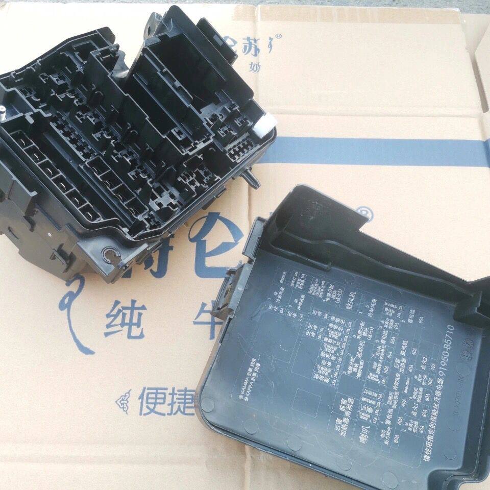 现代起亚朗动名图k3室外