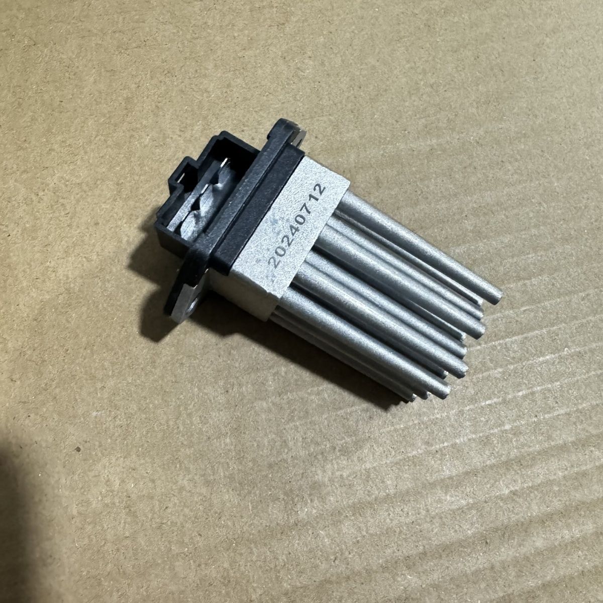 长安新奔奔暖风电阻机调