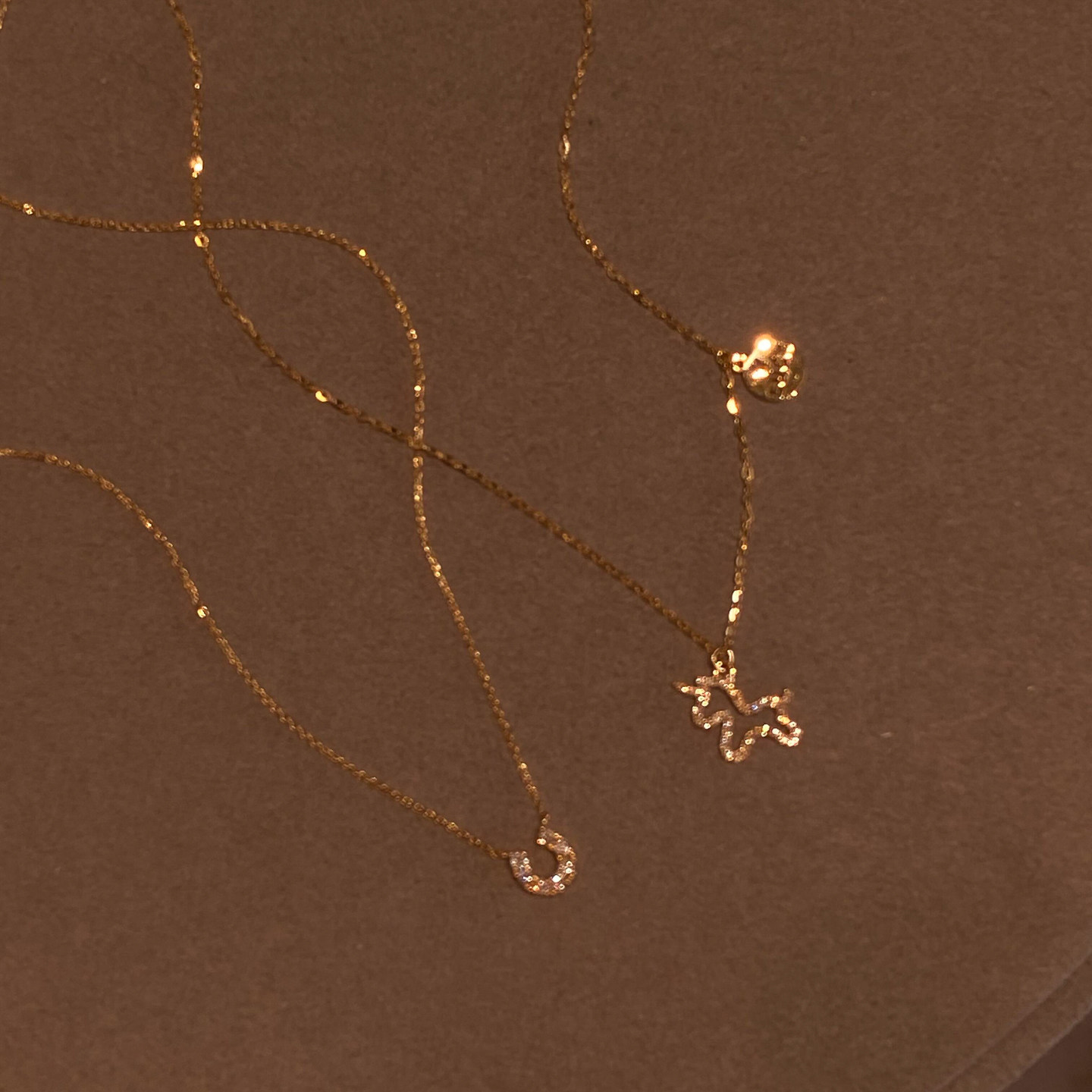 镂空金色小马项链本命年新年小众设计感颈链生肖马吊坠锁骨链配饰,饰品/流行首饰/时尚饰品新,项链,淘宝优惠券,粉丝福利购,淘宝优惠卷