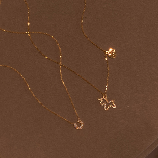 镂空金色小马项链本命年新年小众设计感颈链生肖马吊坠锁骨链配饰