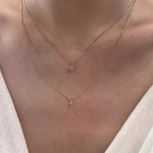 细款mini花朵吊坠项链女叠戴极简高级感锁骨链小众设计水滴毛衣链