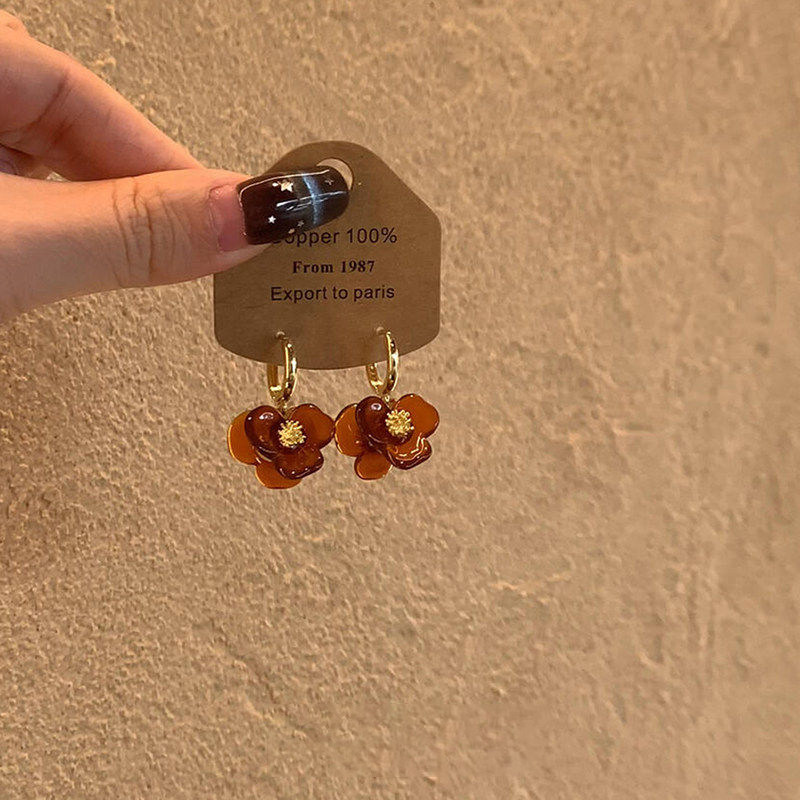 美拉德琥珀色立体花朵耳扣女款小众设计感复古耳环轻奢高级感耳饰