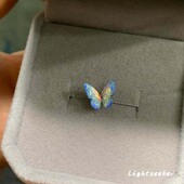 森系幻彩蓝色立体蝴蝶耳钉女款 甜酷风精致小众小巧设计感树脂耳饰