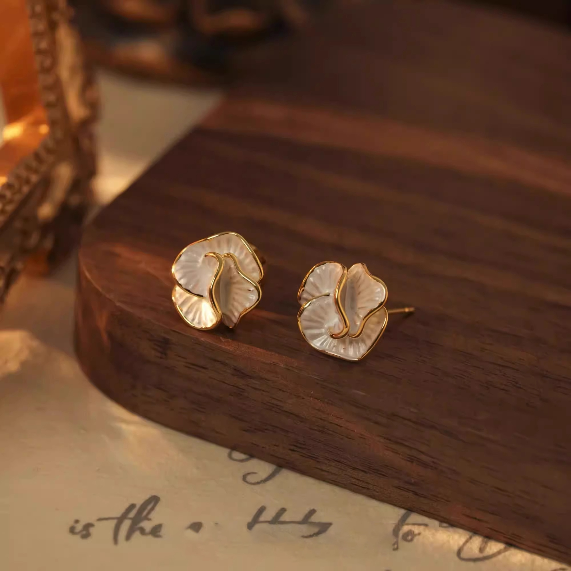 s925纯银针山茶花耳钉女独特耳环