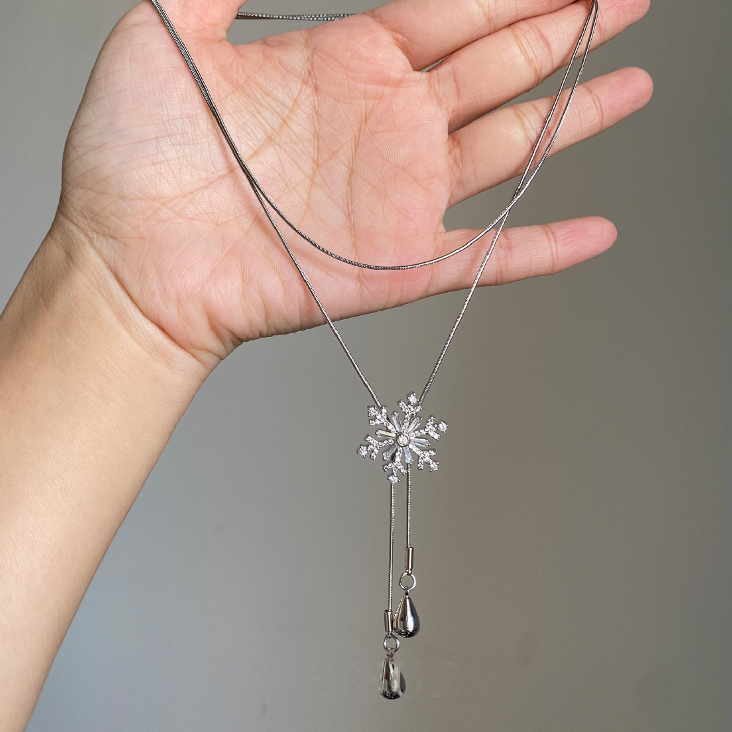 圣诞节抽拉式雪花项链女大气高档