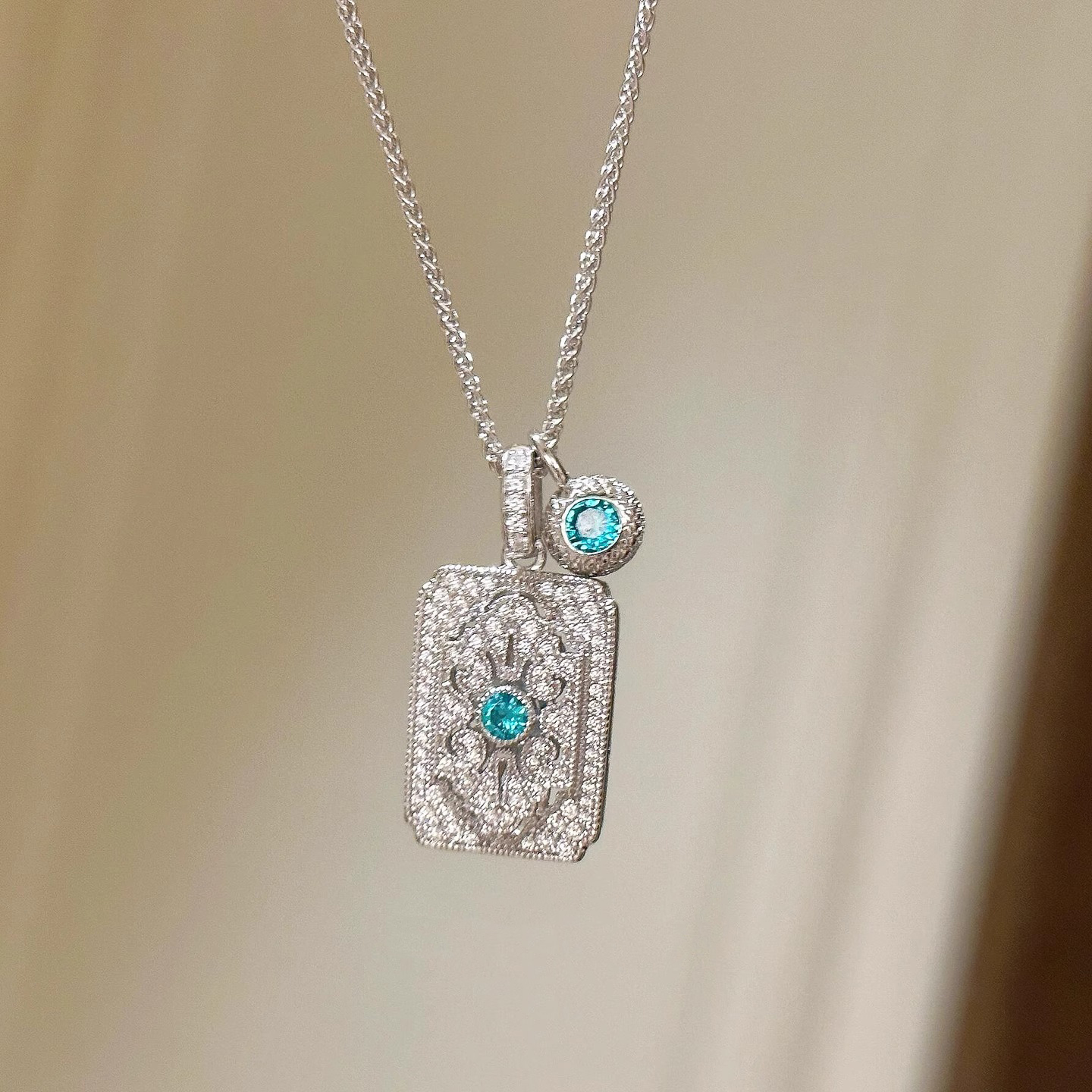 超闪蓝钻无事牌项链女2025新爆款