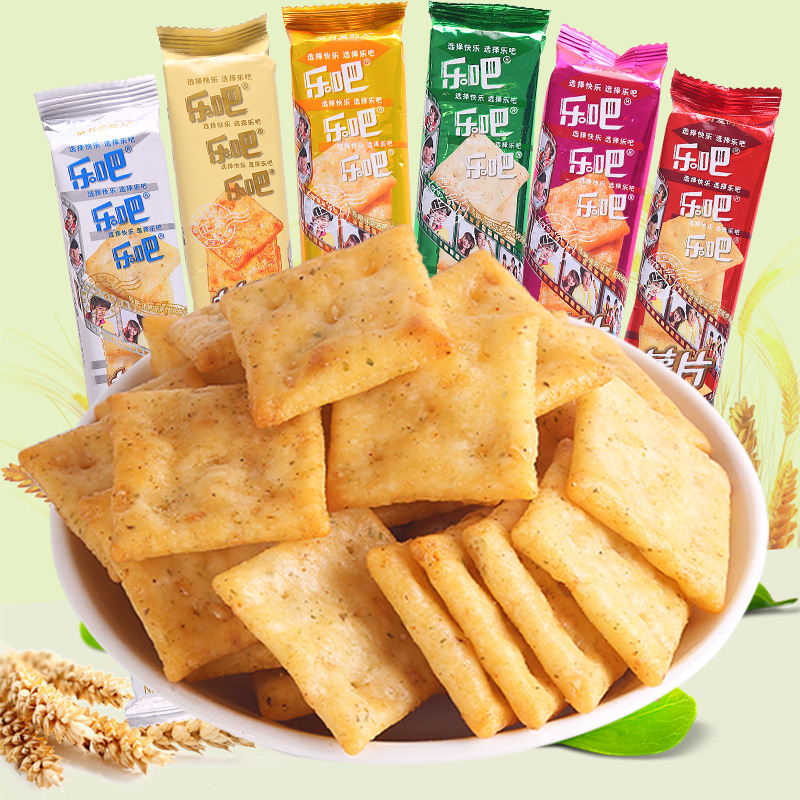 乐吧薯片50g*12袋非油炸儿童小脆饼干麻辣混合装多口味休闲小零食