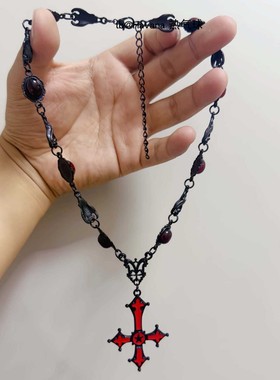 哥特式倒置十字架吊坠项链