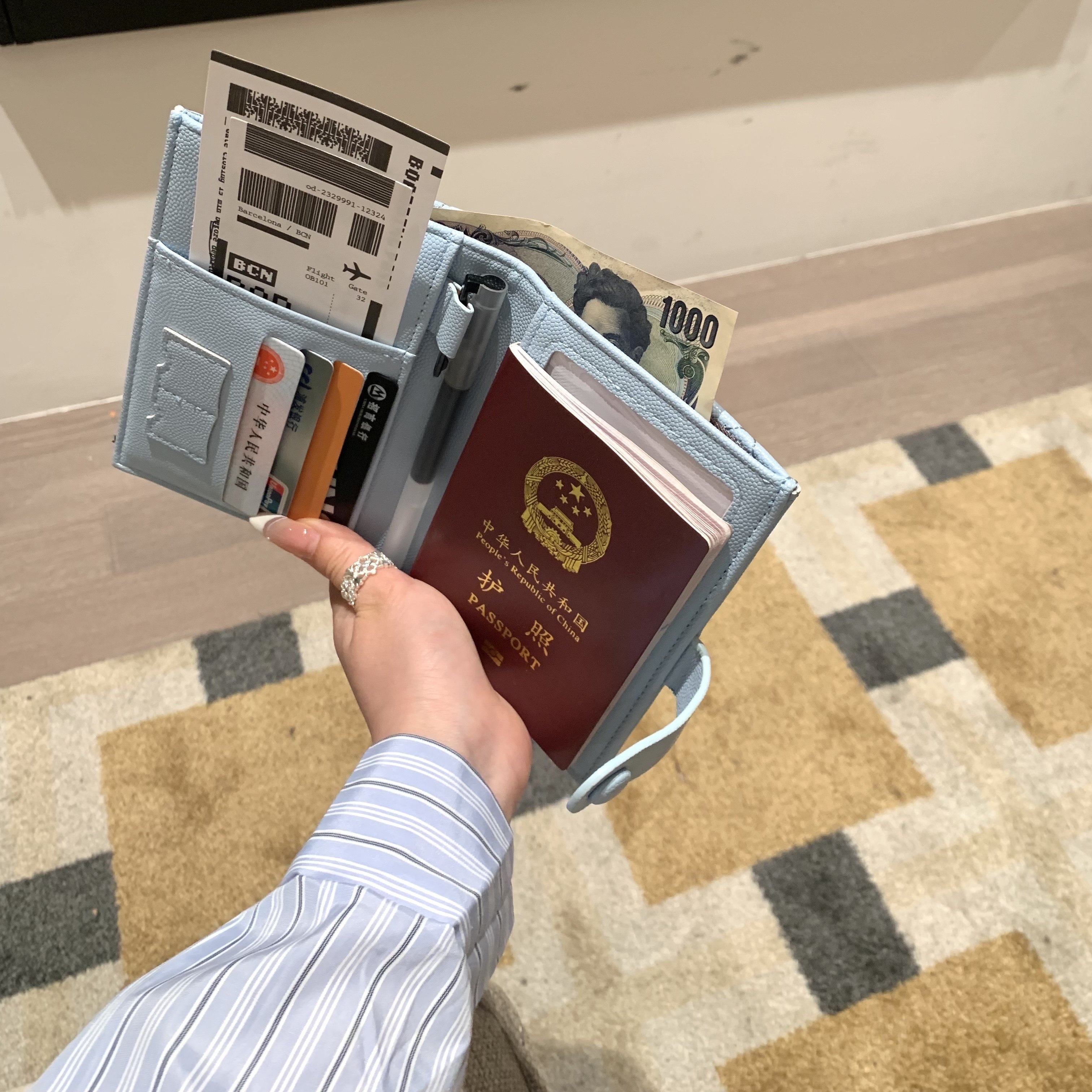 韩系多功能护照夹钱包一体新款皮革旅行证件卡包多卡位旅行证件本图片