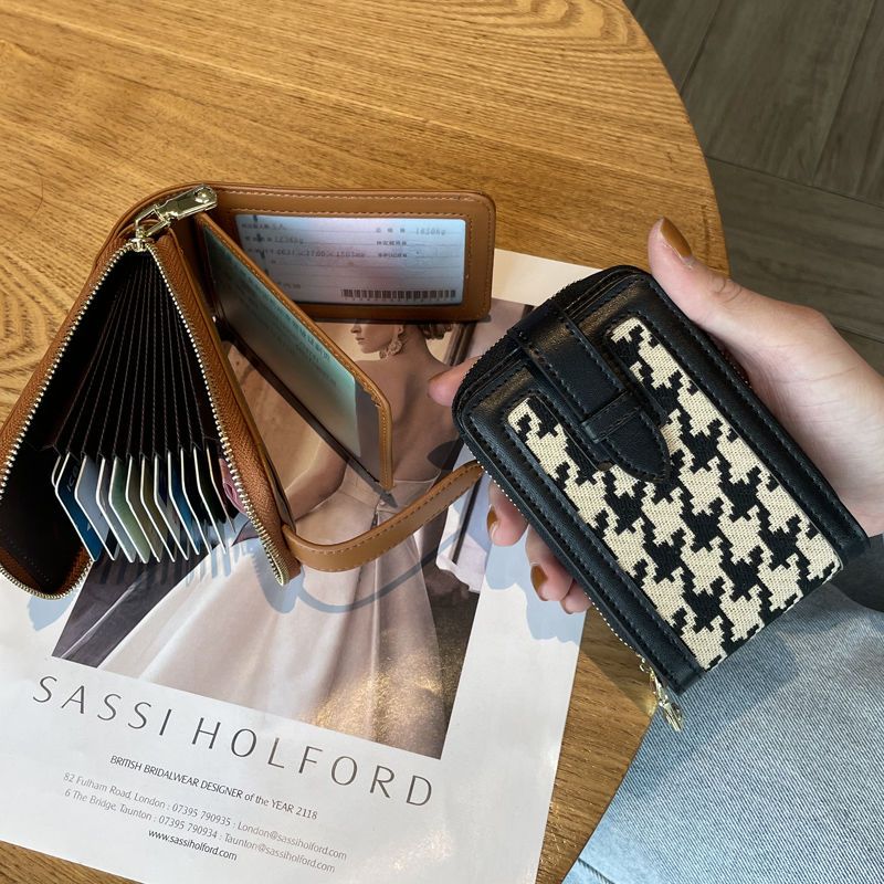 卡包女精致高档新款真皮质感驾驶证皮套女式多卡位大容量证件卡套